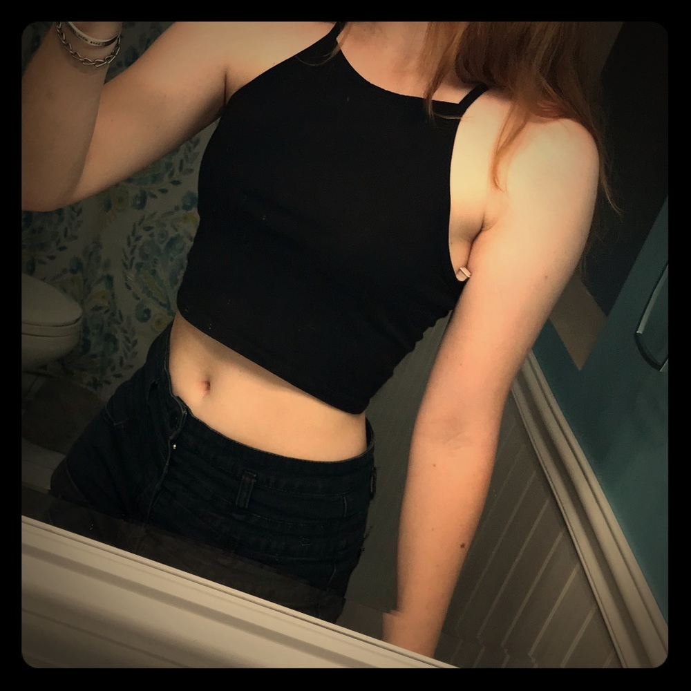 Black crop top